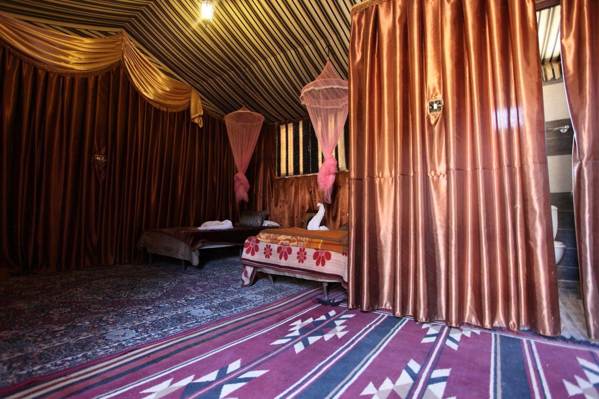 Captain'S Desert Camp Wadi Rum Buitenkant foto
