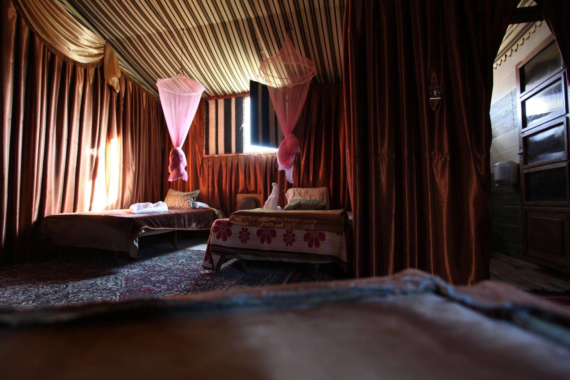Captain'S Desert Camp Wadi Rum Buitenkant foto
